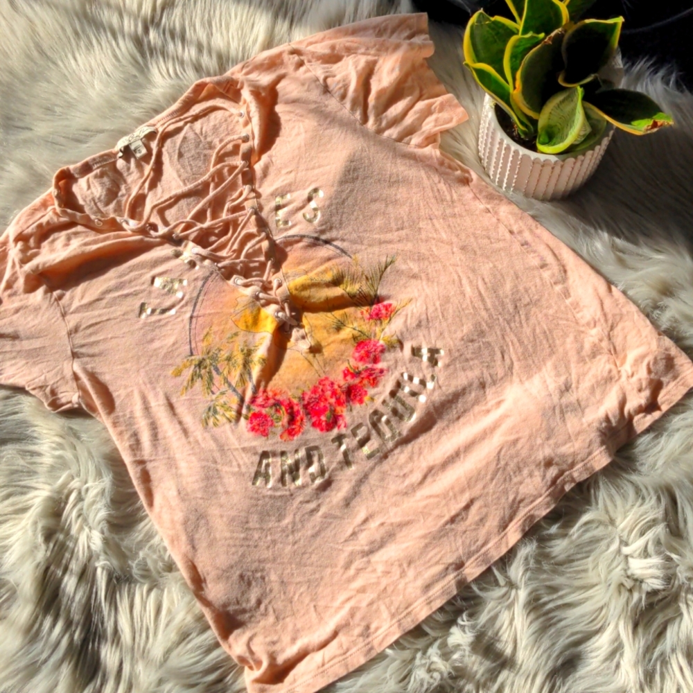 Stylish t-shirt top
